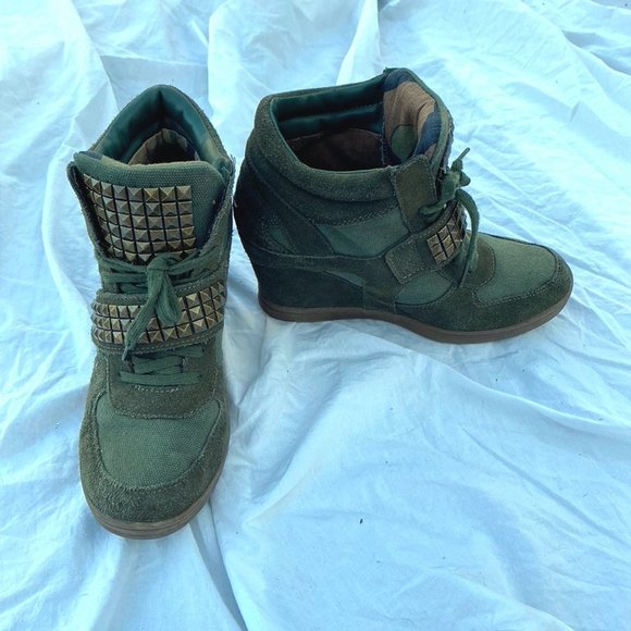 Sketchers Wedge Sneakers - Picture 1 of 7